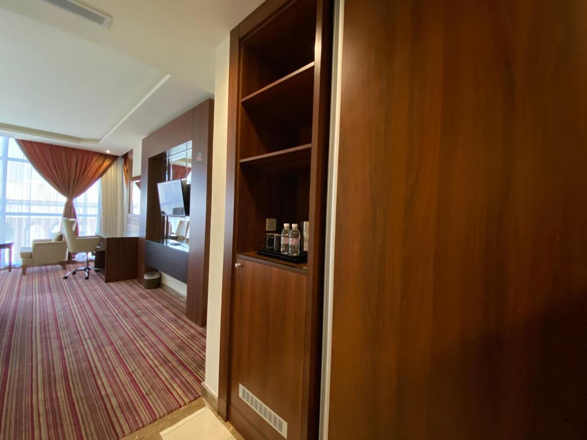 La Defence Blue Hotel Jeddah Ngoại thất bức ảnh
